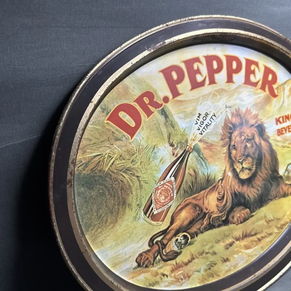 Dr. Pepper 1979 King of Beverages Oval Tin Metal Tray 14 1/2 x 11 1/2